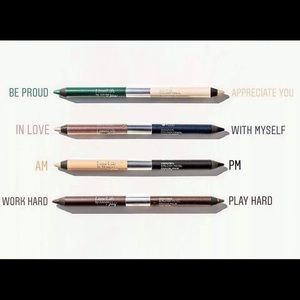 Enduring eyeliner duo pencil